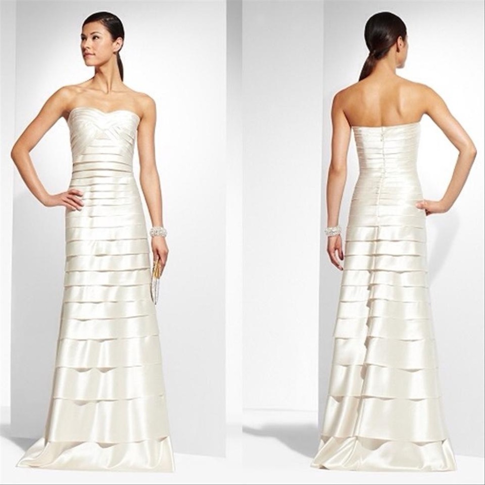 Bcbgmaxazria Laser Tiered Sweetheart Gown